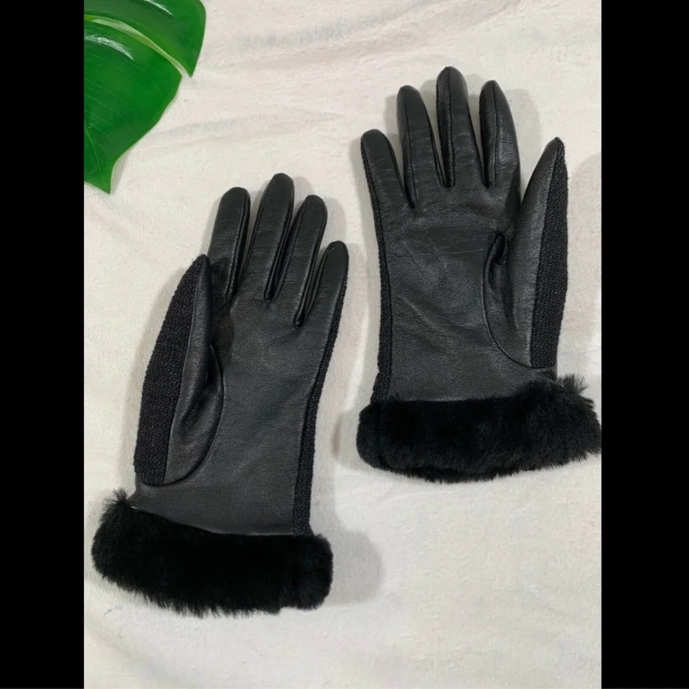 NEW $75 UGG Shorty Smart Fabric Faux‎ Fur Sheepskin Shearling Gloves Medium
